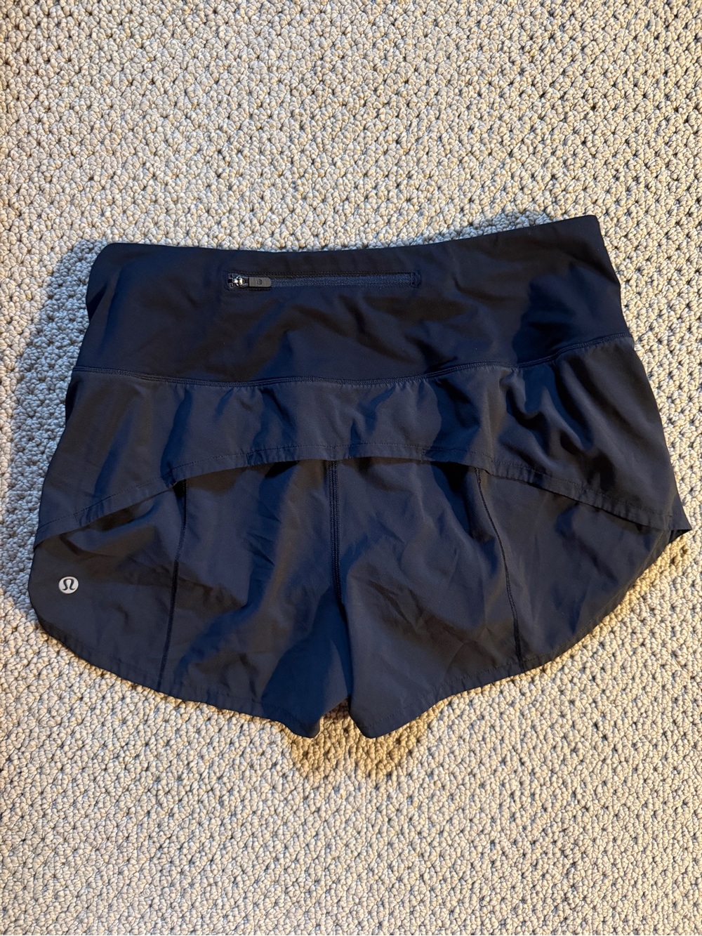 Lululemon Speed Up High-Rise 2.5” Shorts - Picture 7 of 7